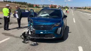 Kırıkkale’de iki otomobil çarpıştı: 2 yaralı