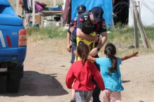 Jandarma Yozgat’ta çocukların yüzünü güldürdü