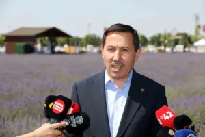 Hasan Kılca, Karatay Lavanta Bahçesi’nde Konya basınıyla buluştu