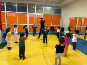 Müdür Kılıç: “Çocuklarınızı yaz tatilinde spor okullarına mutlaka getirin”